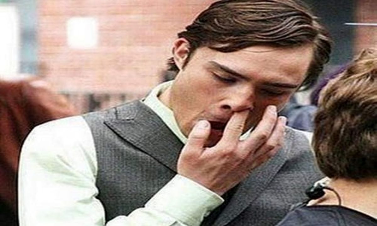دست کردن در بینی موجب آلزایمر می‌شود!