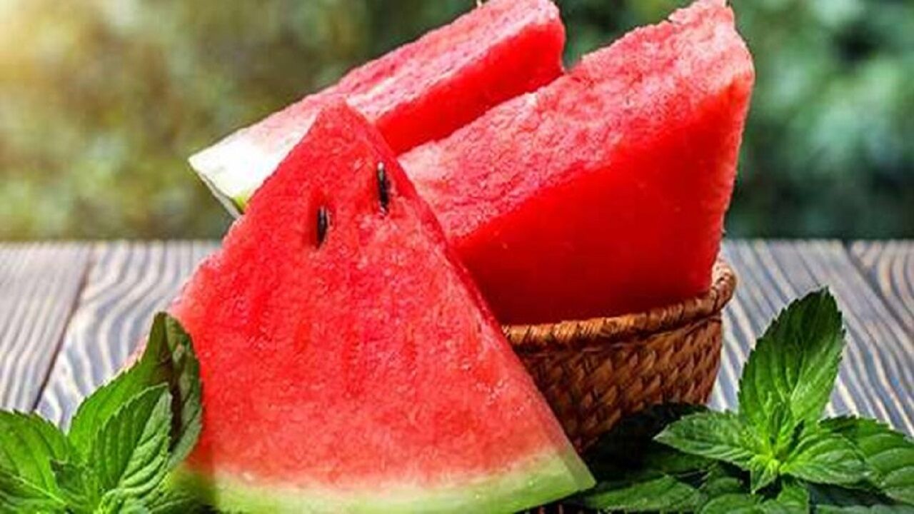 اگر می‌خواهید راحت بخوابید این میوه را بخورید