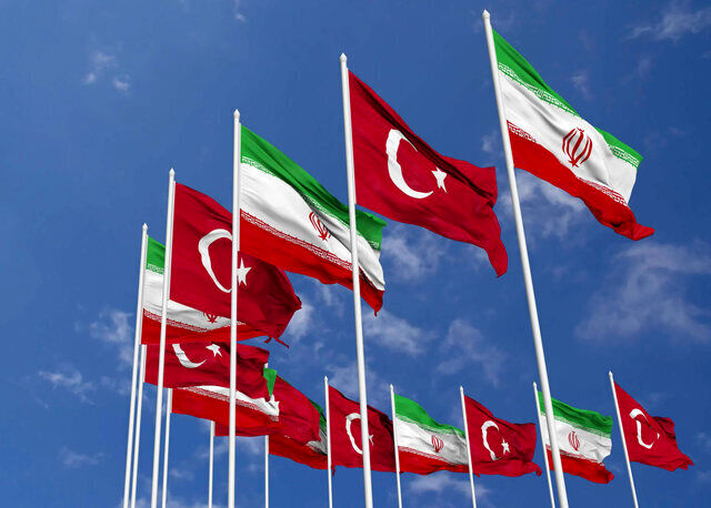 21 زندانی ایرانی از ترکیه به کشور منتقل شدند