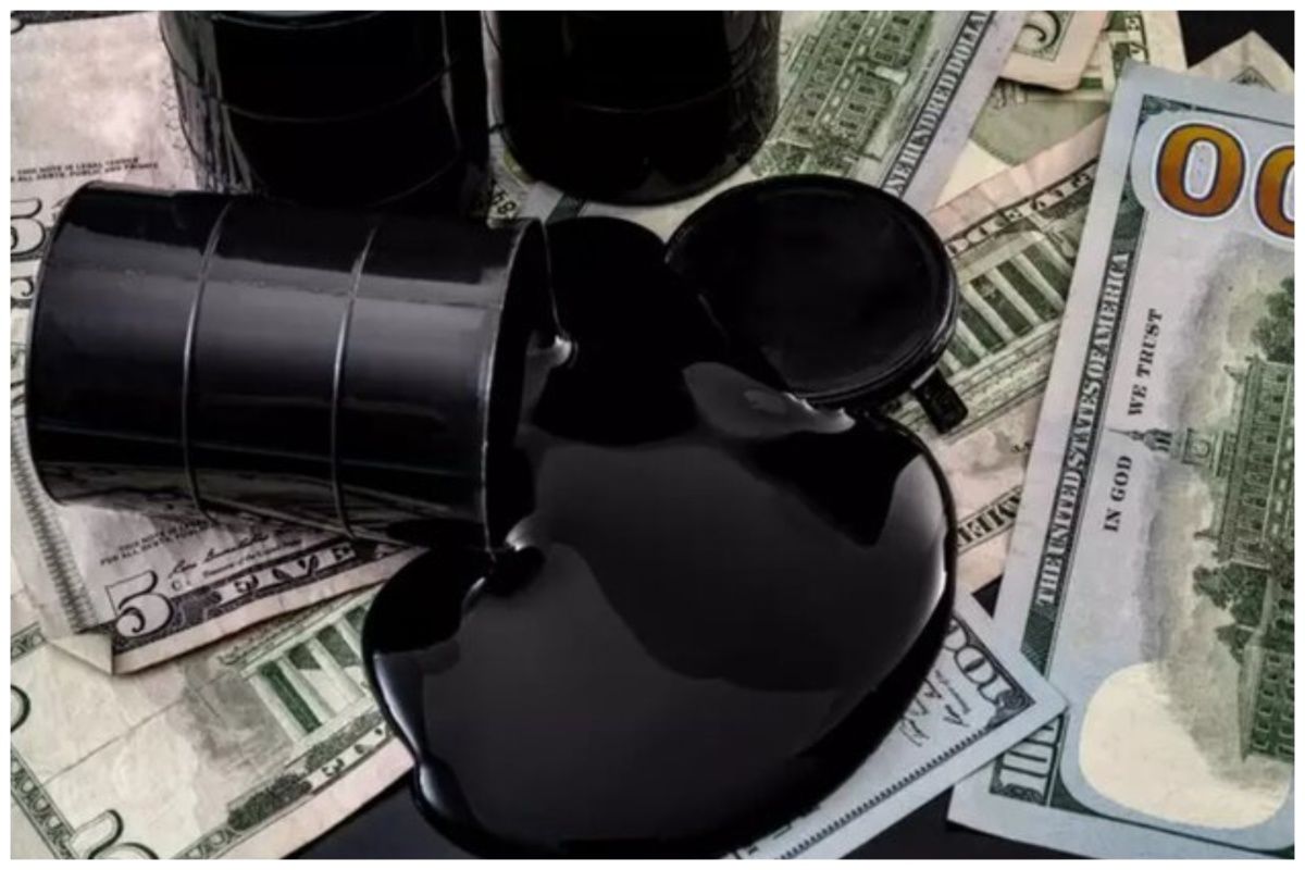 دست رد عراق به سینه دلار آمریکا/ درخواست فروش نفت با سایر ارزها