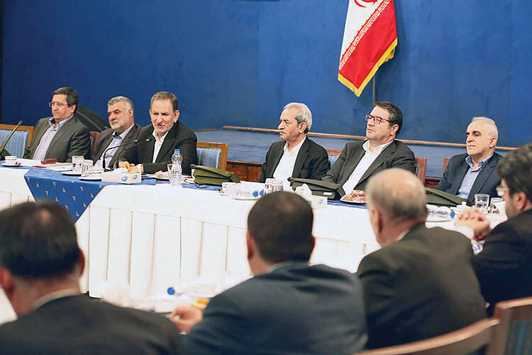 همه مطالبات از تیم اقتصادی