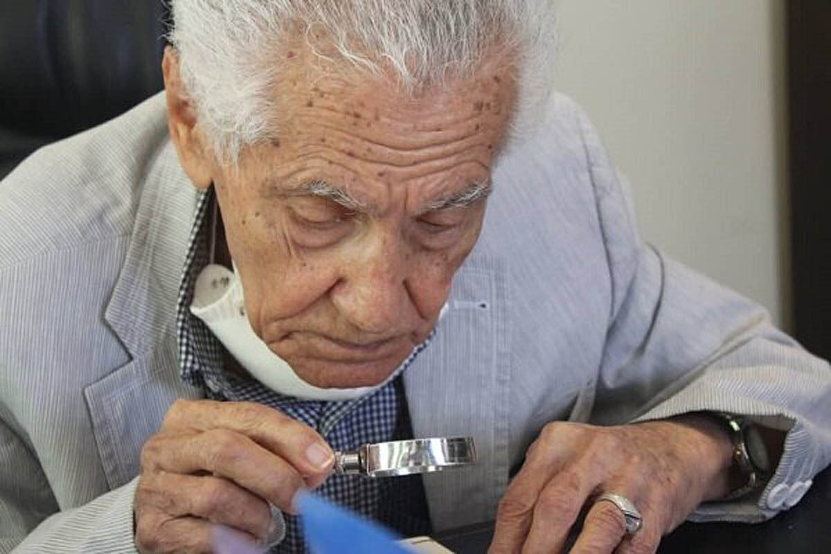 پخش مستندی درباره احمد سمیعی گیلانی در سینما حقیقت