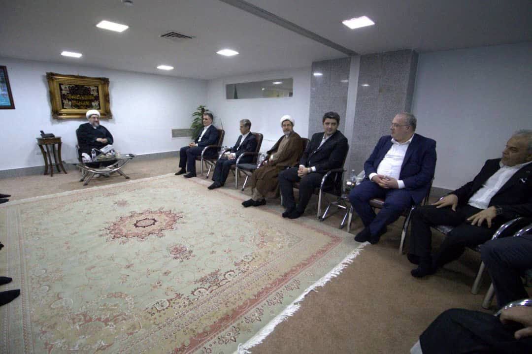دیدار رییس کل بانک مرکزی و مدیرعامل بانک ملی با نماینده ولی‌فقیه در آذربایجان شرقی