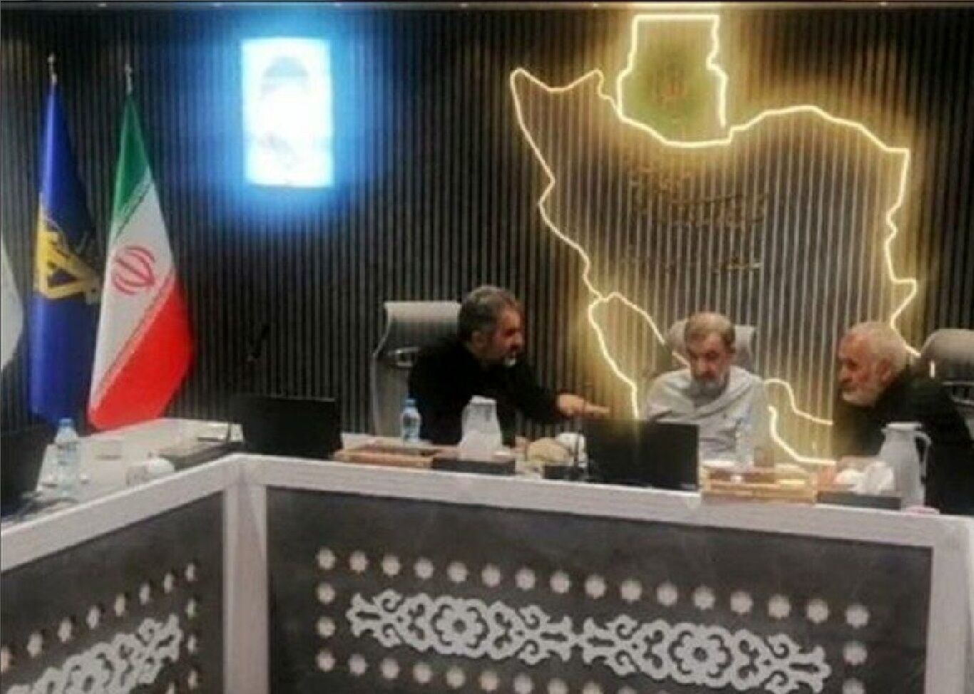 بازدید محسن رضایی از سایت‌های موشکی و مراکز پدافندی 