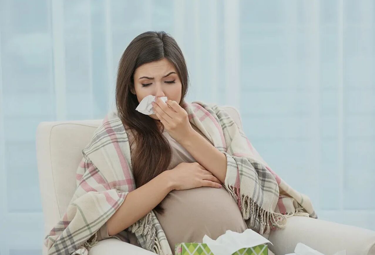 چگونه می‌توان از ابتلا به آنفلوانزا در دوران بارداری پیشگیری کرد؟

