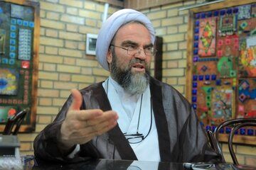 غرویان: اصرار کردن بر موضوع حجاب جز ایجاد تشنج نتیجه دیگری ندارد