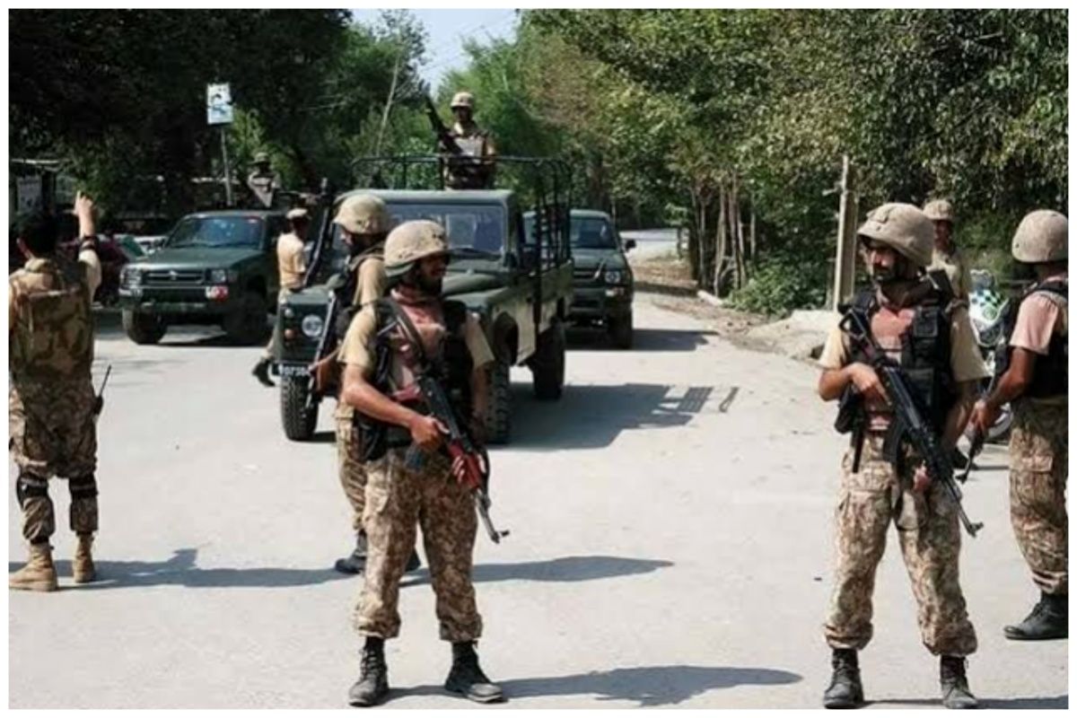 یورش عناصر تروریستی به  یک مرکز امنیتی در  پاکستان