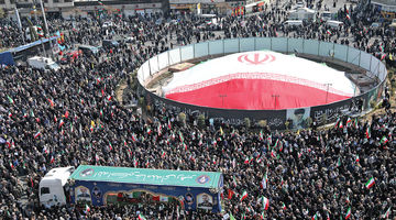 وداع ملت با شهیدان وطن