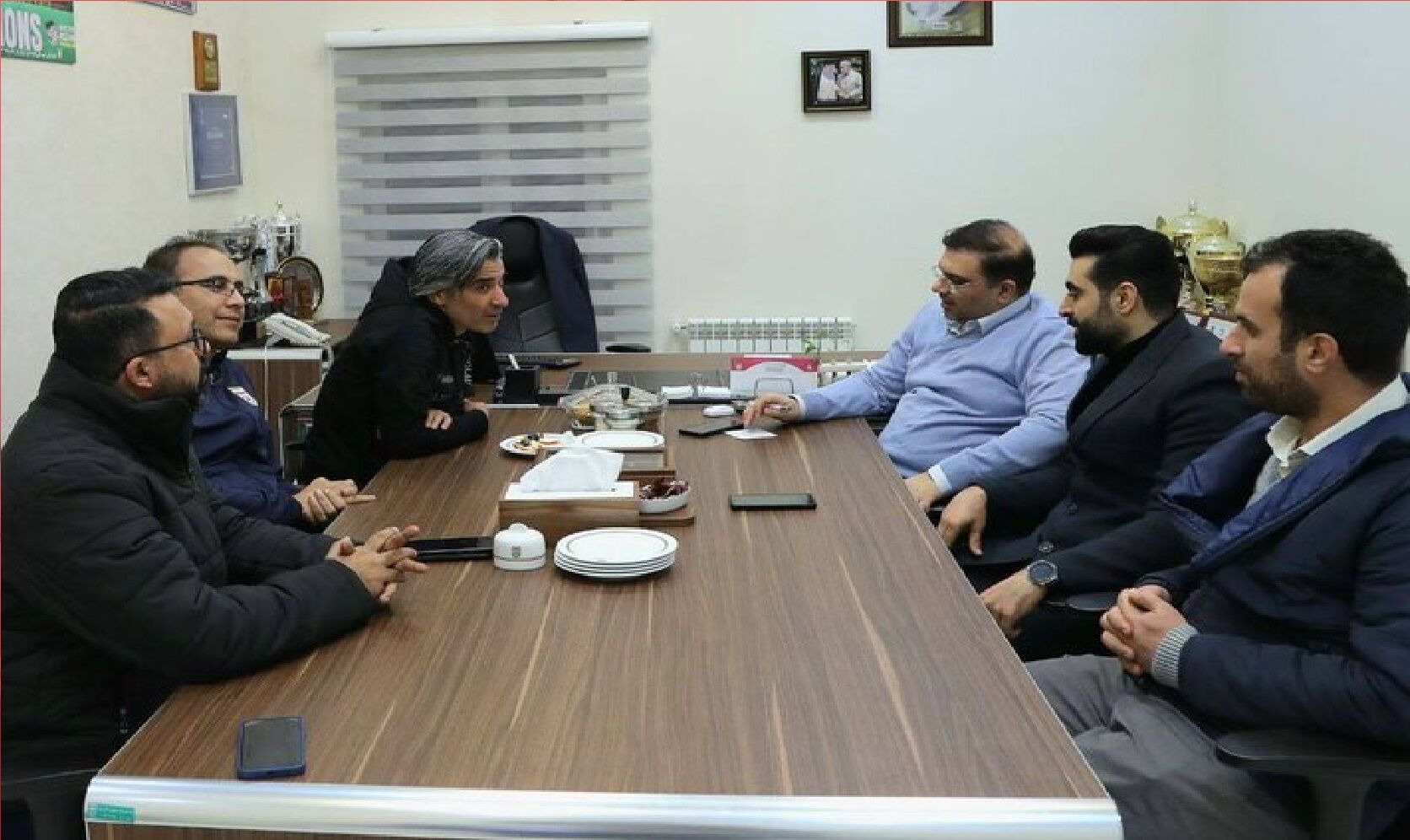 نشست شبانه رئیس کمیته فوتسال با وحید شمسایی