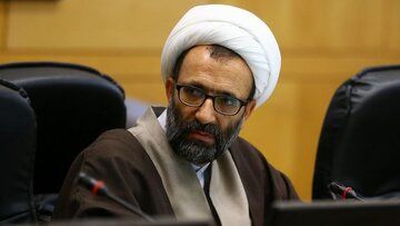 حمله تند یک نماینده مجلس به حسن روحانی: دولت روحانی باعث کمبود آب و برق است/ پرچم ایجاد فضای امنیتی در کشور، در دست او بوده است