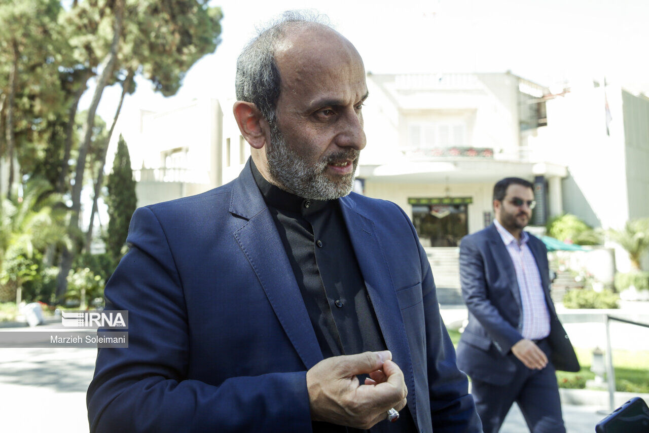 پیمان جبلی: مجریان حاشیه‌ساز توبیخ شدند