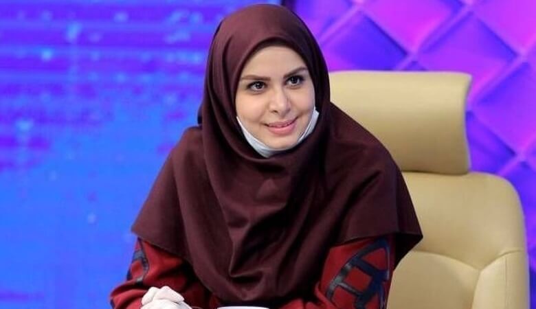 مجری زن تلویزیون روی تخت بیمارستان/ عکس