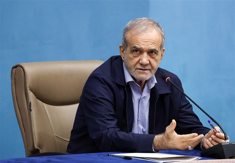 جلسه پیگیری توسعه حمل و نقل ریلی حومه‌ای تهران با حضور پزشکیان