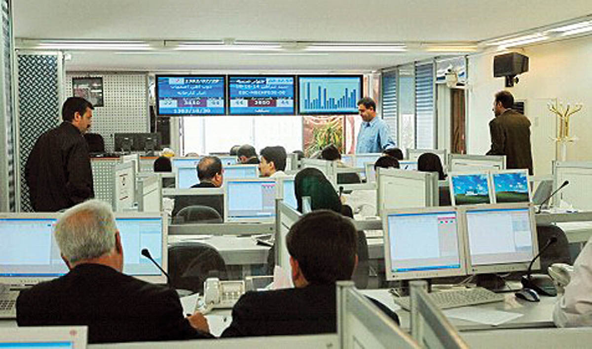 مصوبه هیات وزیران حجم معاملات را در بورس فلزات کاهش داد