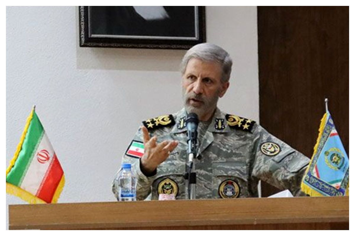 فرمانده کل ارتش: دست ما روی ماشه است
