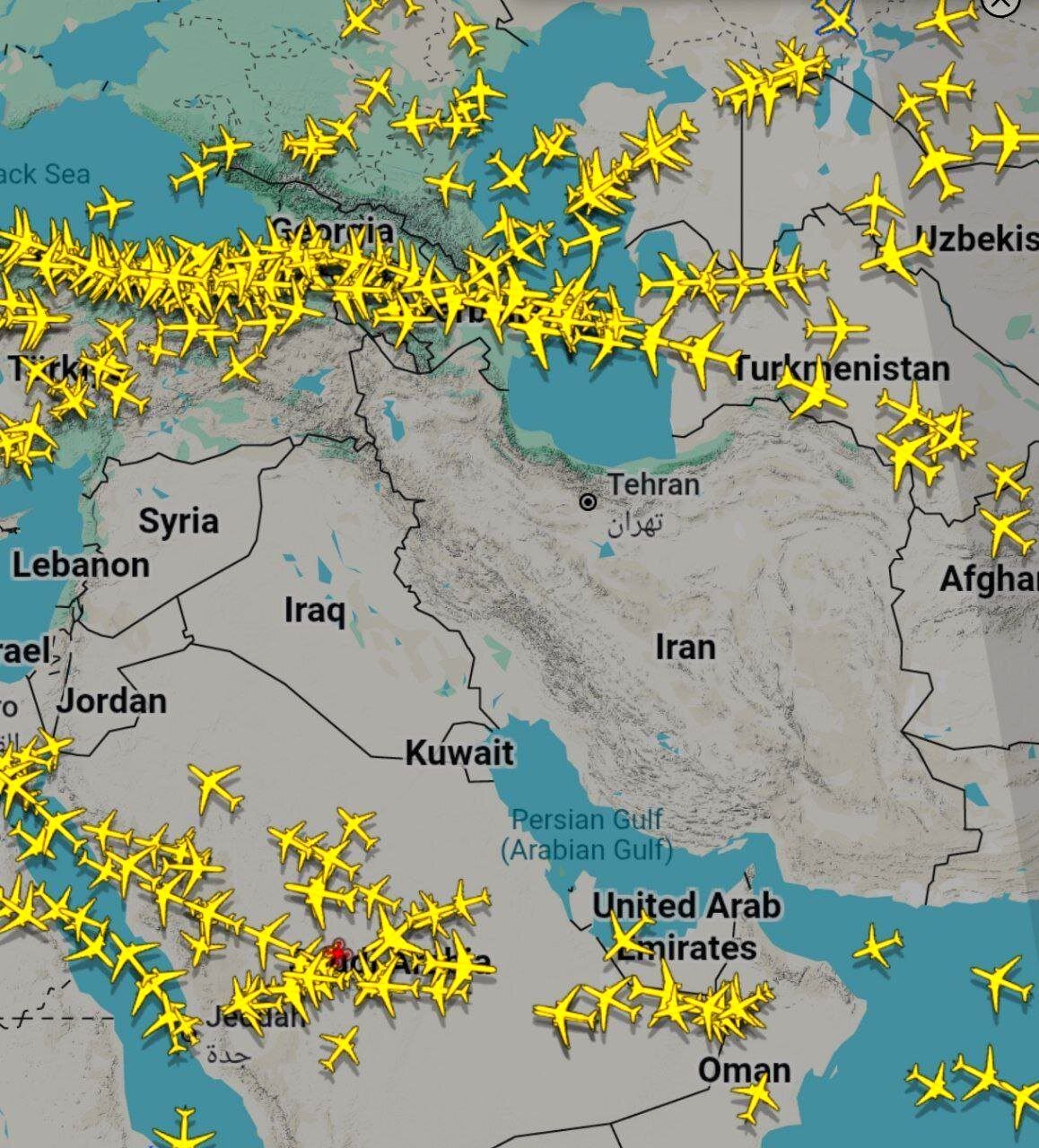 عکس | هم اکنون وضعیت آسمان منطقه؛ آسمان کدام کشورها خالی است؟