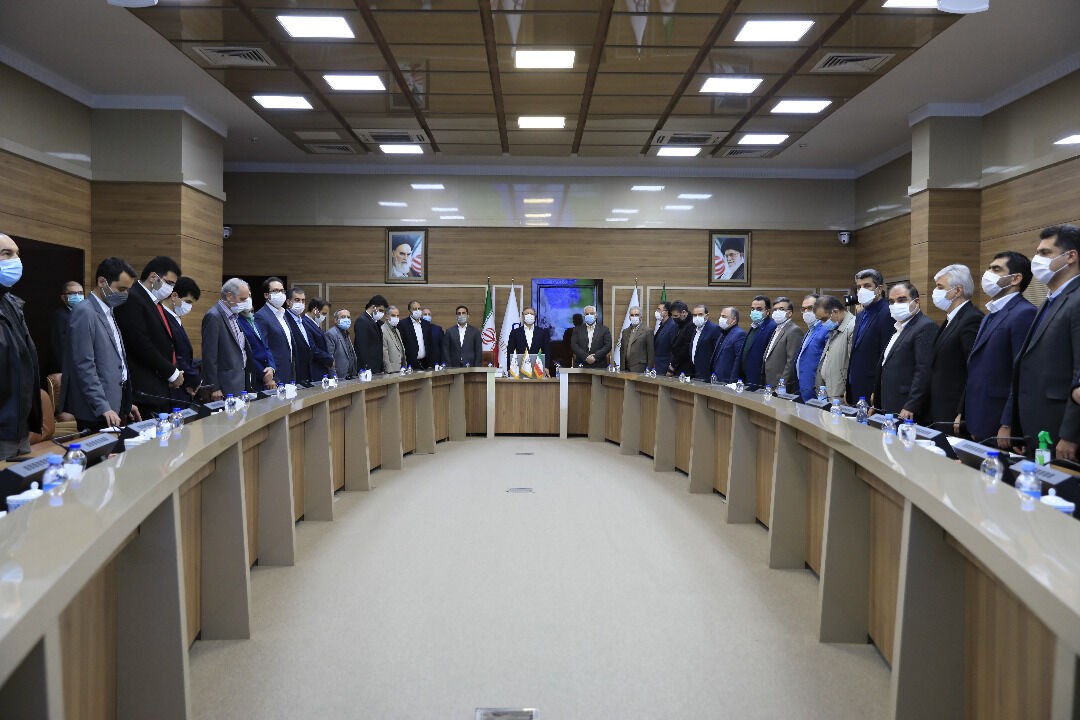 از گرامیداشت پیروزی انقلاب تا تجلیل از قهرمانان پرورش اندام در "ایران مال"