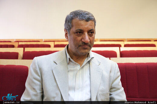 عمر سیاسی احمدی نژاد تمام شده / از عالم و آدم طلبکار است
