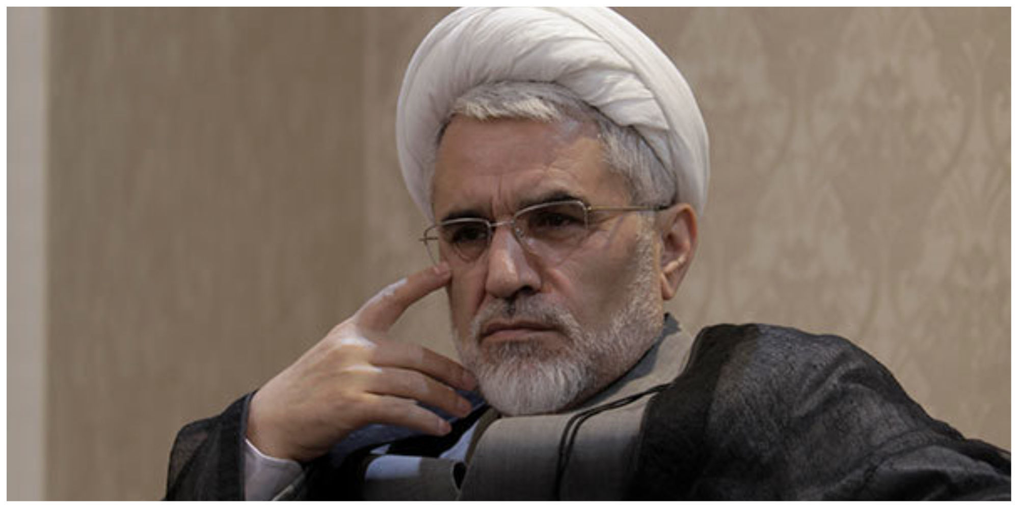 اقامه نماز عبدالله نوری بر پیکر برادر سیدمصطفی تاجزاده + عکس