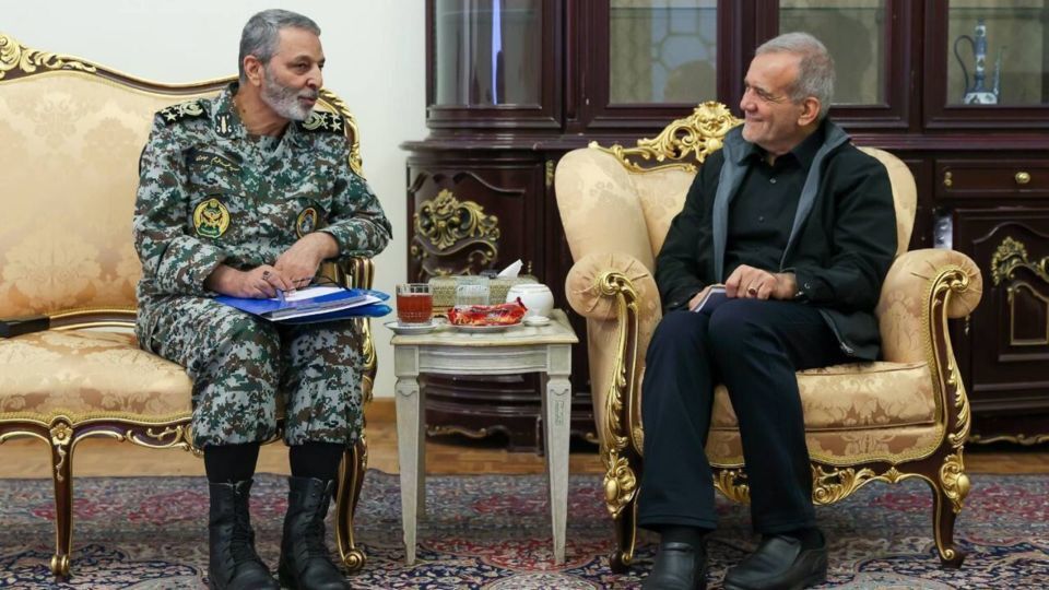 نظر شهید امیر موسوی درباره پزشکیان در یک جلسه 