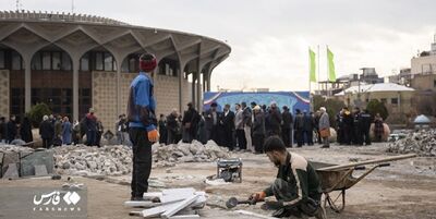 تئاتر شهر حصارکشی می‌شود