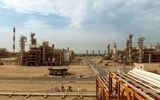بلومبرگ: کدام تحریم؟ صنعت نفت ایران در حال شکوفایی است