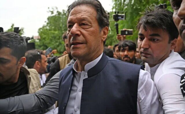 دادگاه عمران‌خان به تعویق افتاد