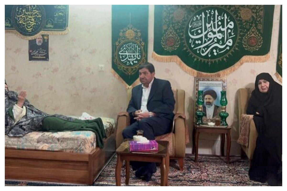 مخبر با مادر شهید رئیسی دیدار کرد