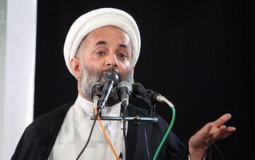 علت حضور آیت‌الله سلیمانی در بانک از زبان امام جمعه بابل