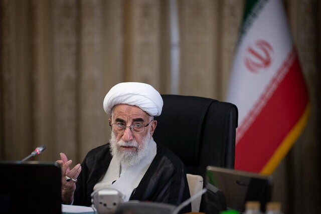 آیت‌الله جنتی خطاب به مسئولان: در اجرای اصلاح یارانه‌ها مردم دچار سختی و فشار نشوند