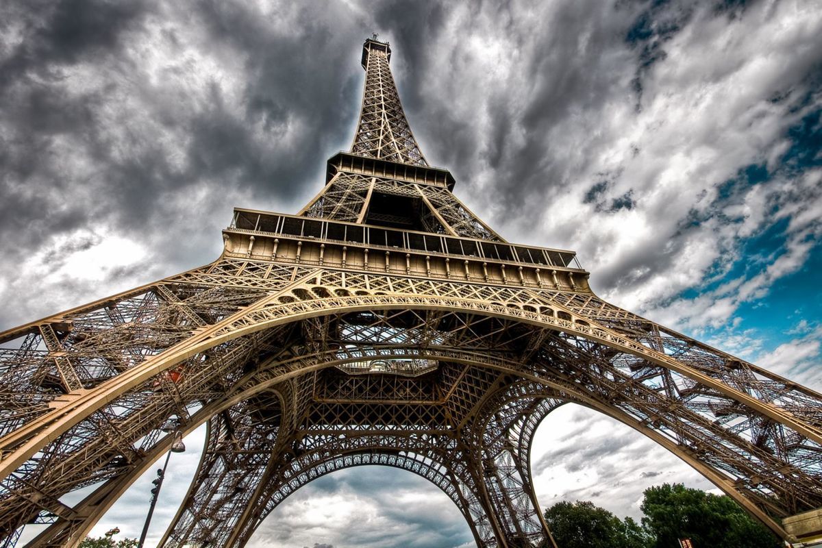 شاهکار هنرمندی فرانسوی / ساخت برج ایفل با چوب کبریت + عکس