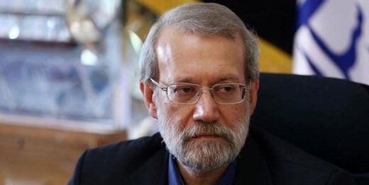 رونمایی از تندیس شهید مطهری توسط لاریجانی/ انقلاب اسلامی با صلابت اما مظلوم است