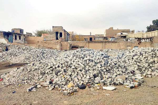 بازهم به‌نفع «ترافیک»، این‌بار با سنگ‏‏‏‏‌فرش‏‏‏‏‌های بهارستان