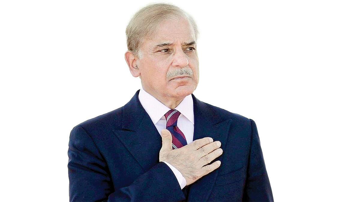 شهباز شریف ردای نخست‌وزیری بر تن کرد 