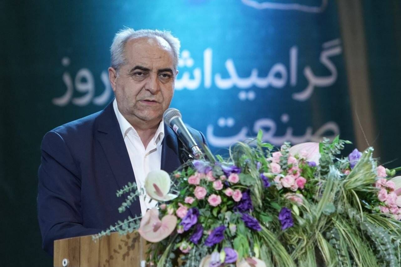 تعطیلی کارخانه و بیکاری کارگران خط قرمز آذربایجان‌شرقی است