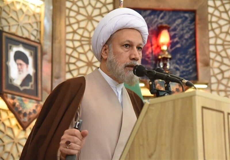 امام جمعه شیراز: آمریکا نشان داد حتی به تعهدات و امضای خود نیز وفادار نیست/ ایران مقتدر تنها با توان دفاعی شکل نمی‌گیر/ مردم باید جهاد اقتصادی را جدی بگیرند