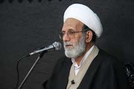 امام جمعه مشهد: خالی بودن سفره مردم «دشمن داخلی» جمهوری اسلامی است/ در برابر توطئه‌های دشمنان پیروز شده‌ایم