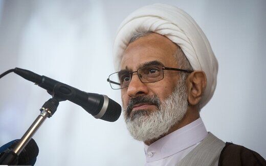 تحسین مواجهه اخیر سپاه از سوی نماینده ولی‌فقیه/استکبار و آمریکا هنوز ادعای ابرقدرتی دارد!