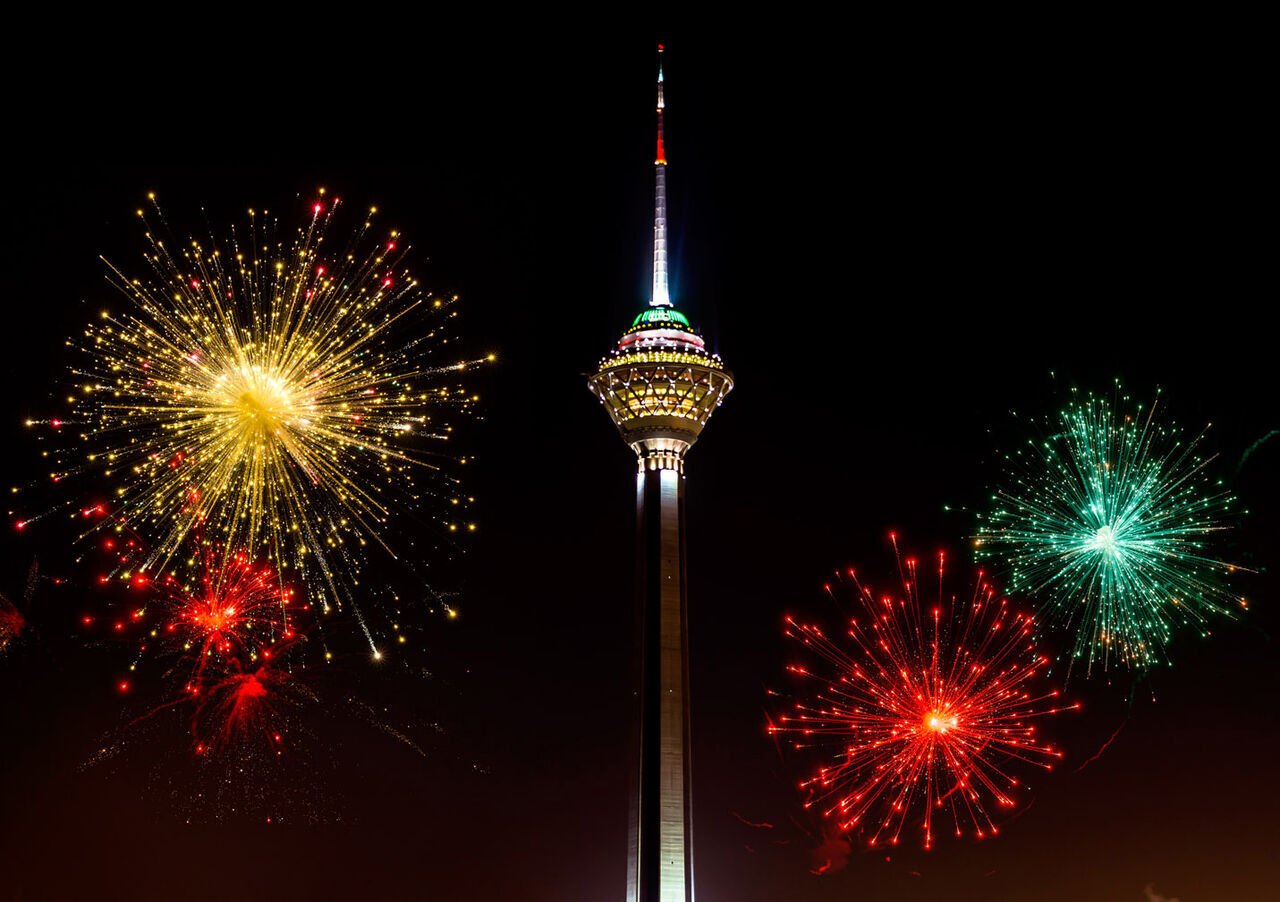 آسمان ایران ساعت 21 امشب نورباران می‌شود