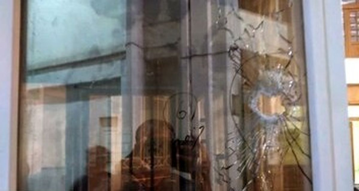 ببینید چه بر سر دیوار شاهچراغ آمد+ عکس 