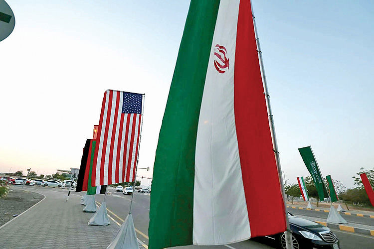 گفت‌وگو میان خطوط قرمز و پیام‌های متناقض