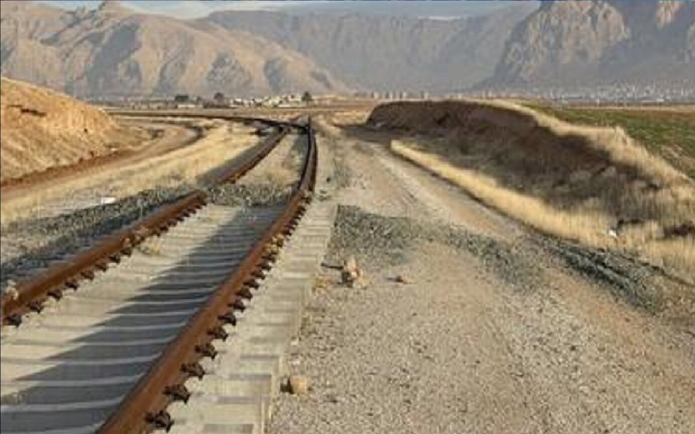 تدوین سند بالادستی راه‌آهن با نظارت سازمان برنامه و بودجه