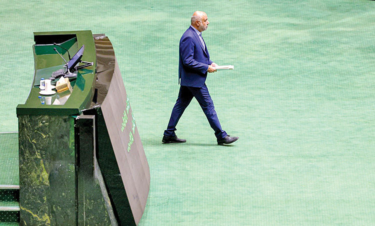 اولتیماتوم دوباره بهارستان به پاستور