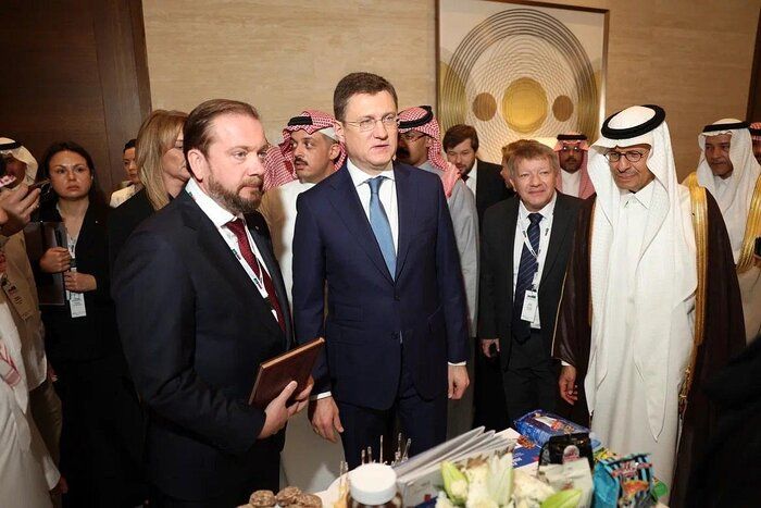 روسیه و عربستان توافقنامه ای درمورد لغو روادید برای دارندگان انواع گذرنامه‌ها امضا کردند