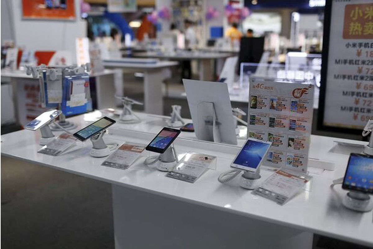 فروش موبایل در چین به پایین‌ترین میزان رسید
