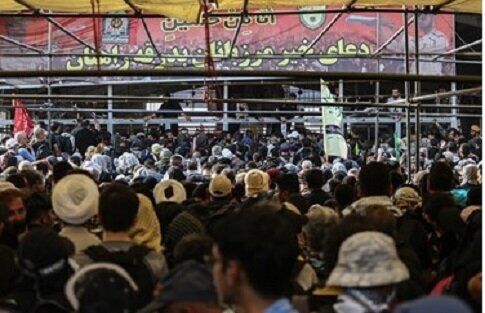 گرفتار شدن زائران ایرانی در گرمای 45 درجه مهران /‌همه چیز تقصیر عراق نیست!