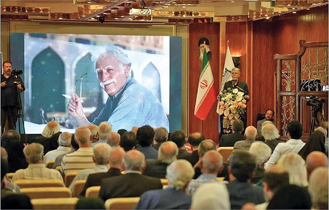 وداع با سفیر هویت ایرانی