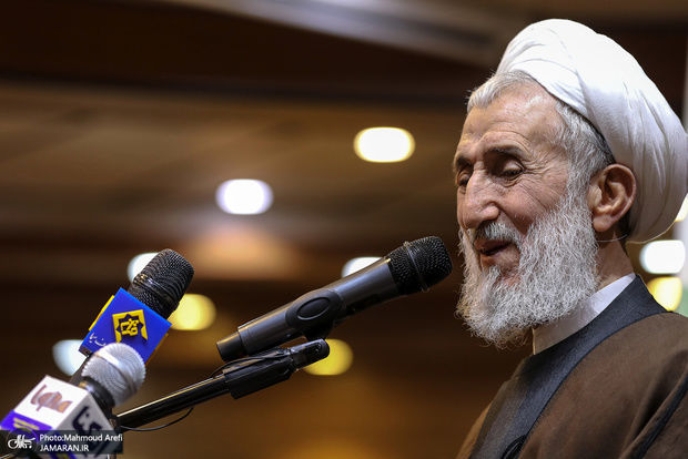 انتقاد امام جمعه تهران از عمل نکردن به امر به معروف در کشور