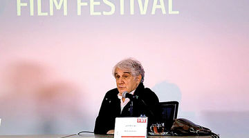 بازیگر باید با تمام حس بازی کند