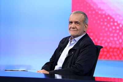 عکسی از اولین دیدار نمایندگان مجلس دوازدهم با رهبر انقلاب/ پزشکیان کنار قالیباف نشست+ عکس